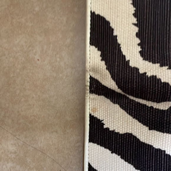 Kate Spade ♠️ wallet. - Picture 5 of 10